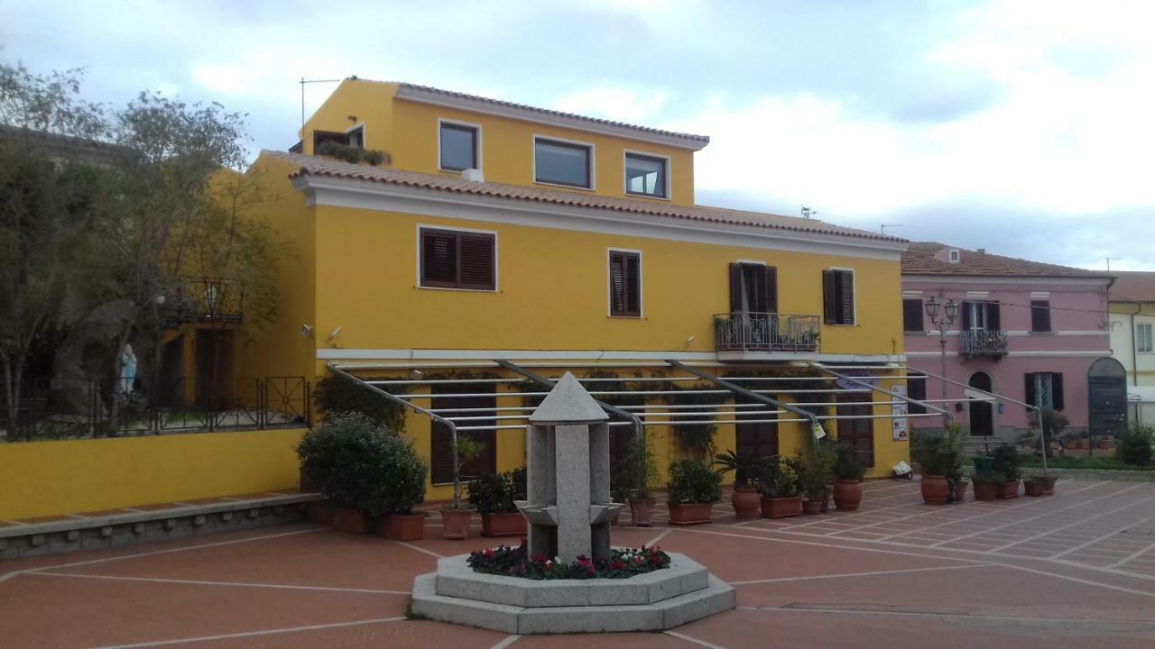 B&B Florian San Teodoro  Bagian luar foto
